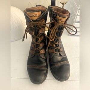 PIKOLINOS | black leather lace up boots with brown details and laces size 9